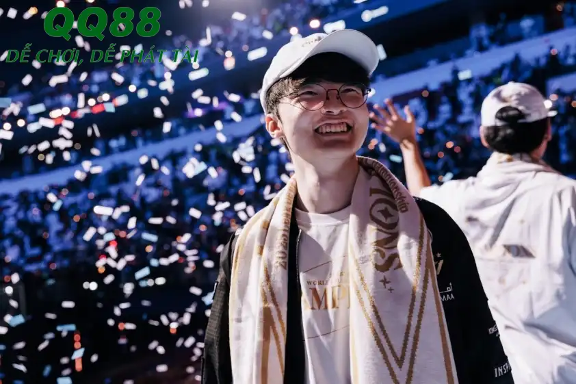 Faker chính là yếu tố rất quan trọng để T1 đạt cột mốc này. Faker chính là yếu tố rất quan trọng để T1 đạt cột mốc này.